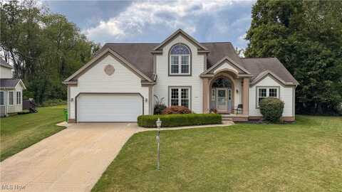 2938 Crown Pointe Drive, Stow, OH 44224