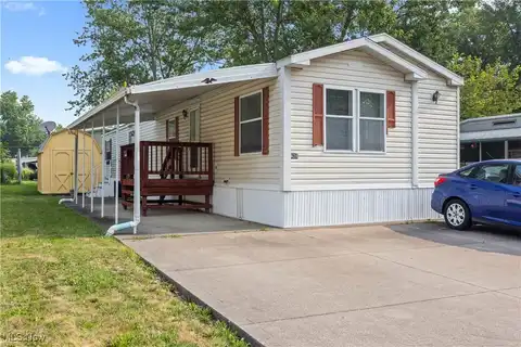 428 Westwoods Road, Amherst, OH 44001