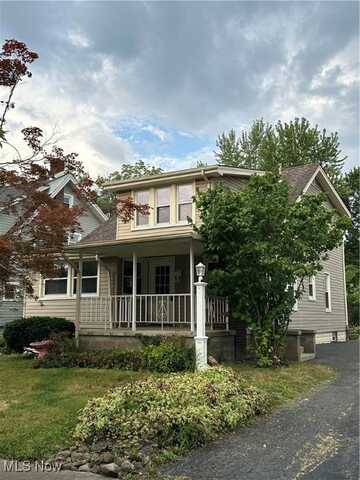 3504 Stratmore Avenue, Youngstown, OH 44511