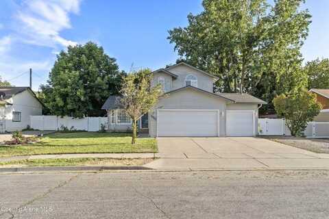 3841 West River Falls Dr, Post Falls, ID 83854