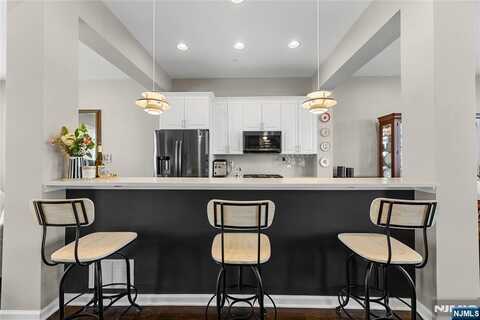 88 Roosevelt Drive, Wood Ridge, NJ 07075
