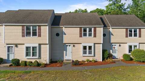 11 Scott Lane, Sandown, NH 03873