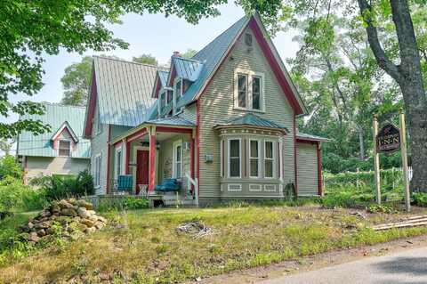 28 Locust Lane, Conway, NH 03818