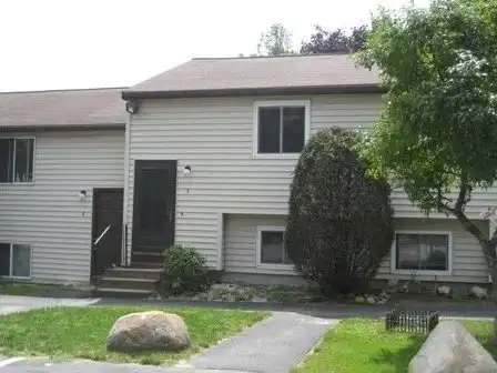 901 Mammoth Road, Manchester, NH 03104