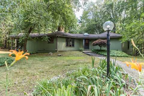 15 James Farm Road, Lee, NH 03861