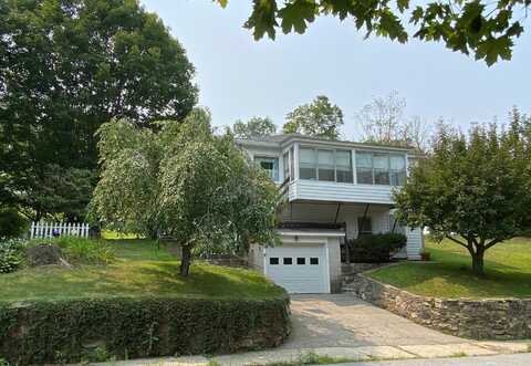 23 Southridge Street, Springfield, VT 05156