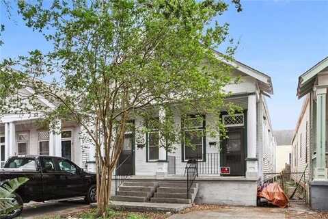 3607 BANKS Street, New Orleans, LA 70119