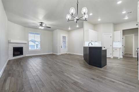 1216 Colonial Avenue, Tuttle, OK 73089