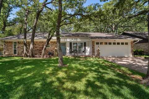 2019 N Meadow Way Circle, Arlington, TX 76015