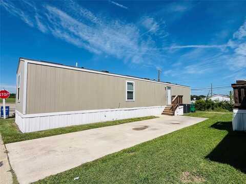31 Oakdale Drive, Wilmer, TX 75172
