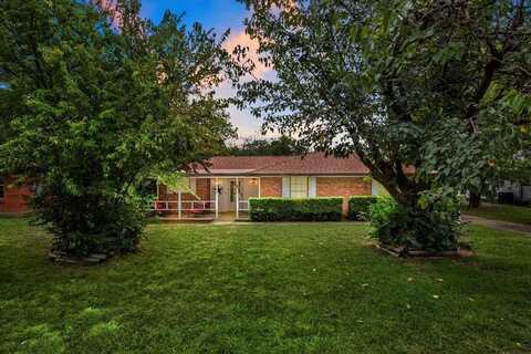 202 N Summit Street, Red Oak, TX 75154