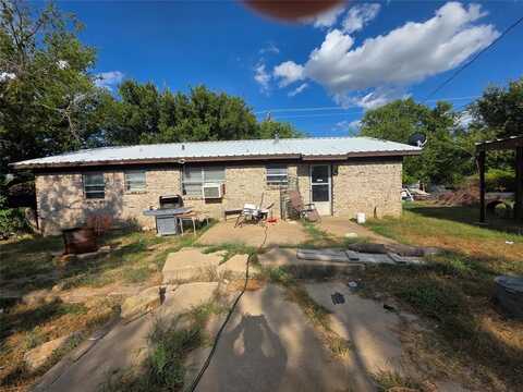 605 Robert Avenue, Breckenridge, TX 76424
