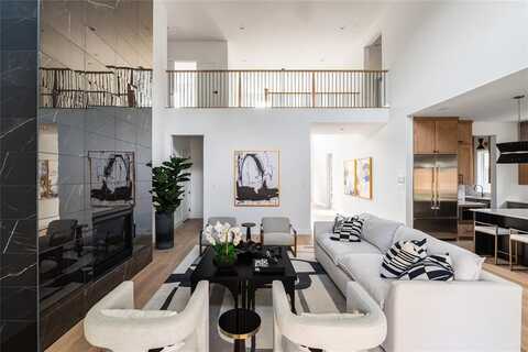525 Classen Drive, Dallas, TX 75218