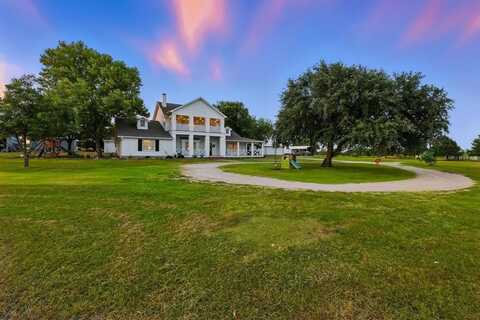 185 Quail Run Court, Decatur, TX 76234