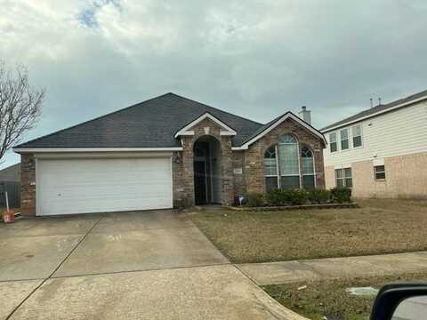 3818 English Oak Drive, Garland, TX 75043