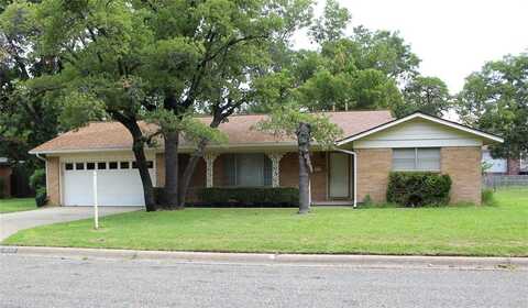 2051 N Woodland Street, Stephenville, TX 76401
