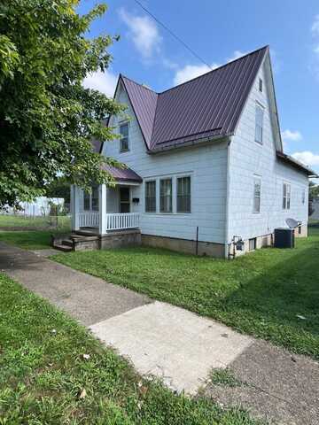 92 W. Main St., Jackson, OH 45640