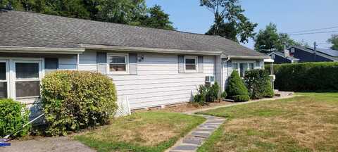 1459 Manatuck Blvd, Bay Shore, NY 11706