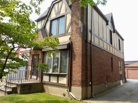 158-11 Laburnum Ave, Flushing, NY 11358