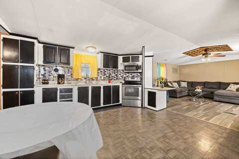 1360 Cat Tail Ln, Grand Prairie, TX 75050