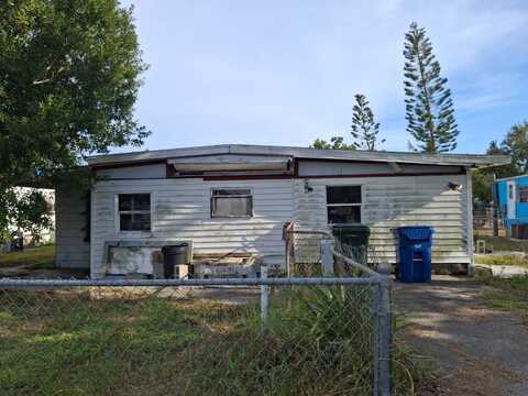 1707 Scotties Pl, Nokomis, FL 34275