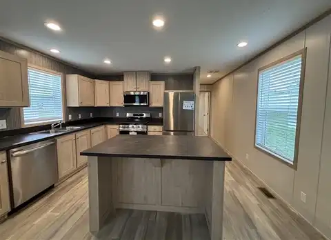 5429 S Deadwood Drive, Kalamazoo, MI 49002