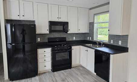 4010 Deadwood South, Kalamazoo, MI 49002
