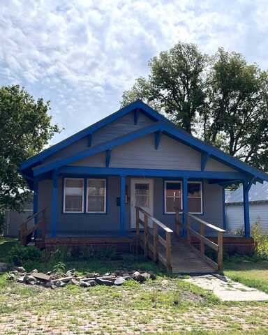 405 N Norton Ave, Norton, KS 67654