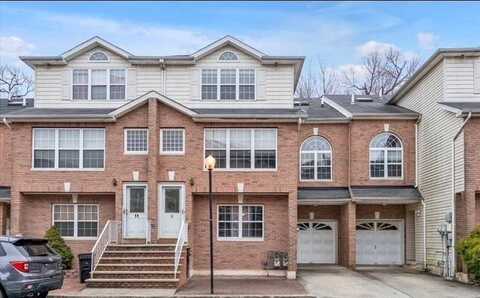9 Daniella Ct, Staten Island, NY 10314