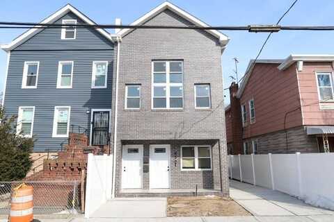 9521 89th St, Ozone Park, NY 11416