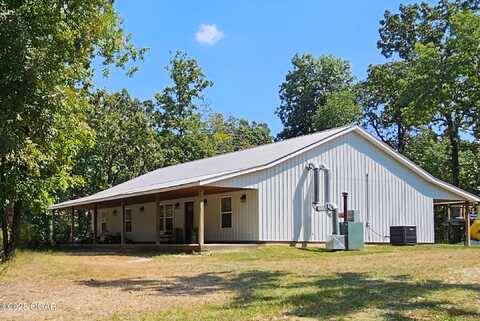 5711 Westview Road, Neosho, MO 64850