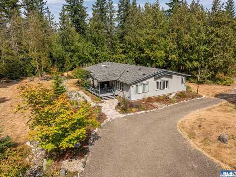 572 Critter Country Trail, Sequim, WA 98382