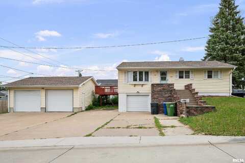 1206 10TH Avenue North, Clinton, IA 52732