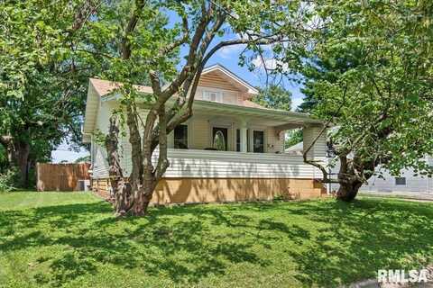 1113 Vandeveer Street, Taylorville, IL 62568