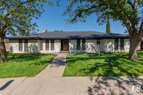 3002 Meadowbrook Dr, Midland, TX 79705