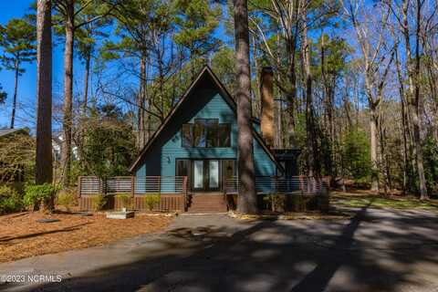 38 Lakeview Drive, Whispering Pines, NC 28327