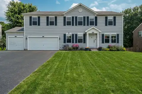 105 RIDGESTONE, POPLAR GROVE, IL 61065