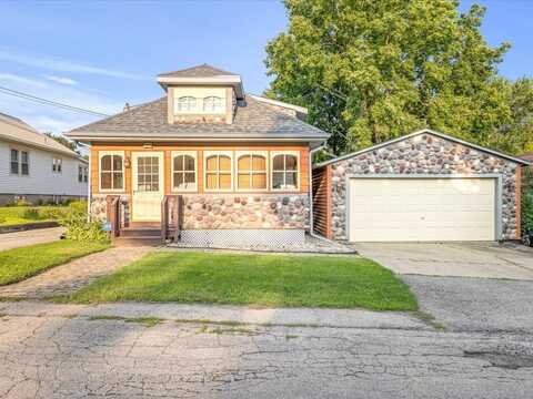 1727 S Oak, FREEPORT, IL 61032