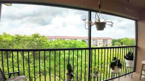 12551 SW 16th Ct, Pembroke Pines, FL 33027