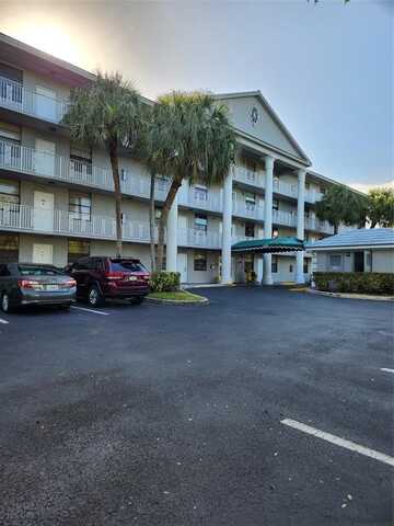 1502 Whitehall Dr, Davie, FL 33324