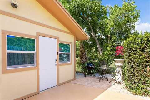 1724 37th Street, West Palm Beach, FL 33407