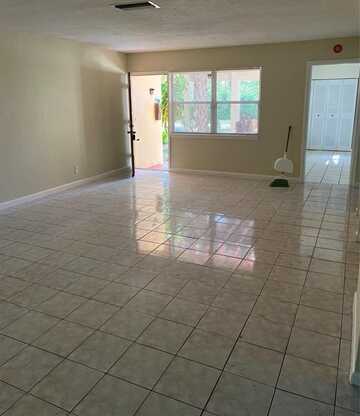 7800 SW 37 dr, Coral Springs, FL 33065