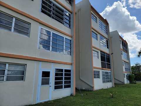 2401 NW 41st Ave, Lauderhill, FL 33313
