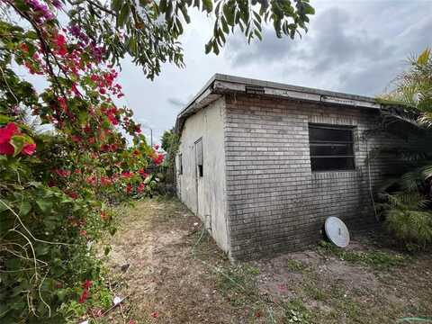 770 NW 40th St, Oakland Park, FL 33309