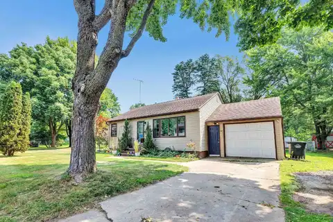 1320 S LUTZ Street, SHAWANO, WI 54166