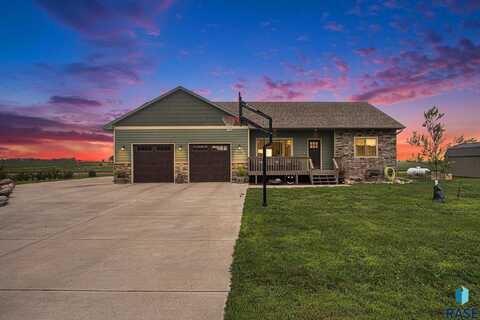 1311 S Lynn Ave, Montrose, SD 57048