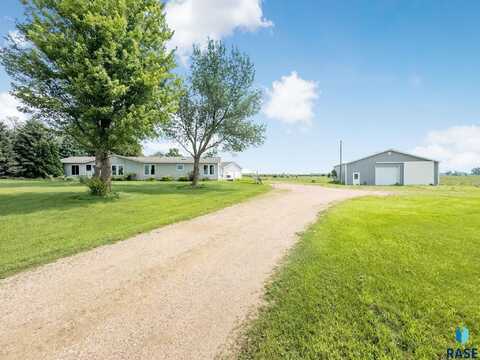 27738 469th St, Lennox, SD 57039