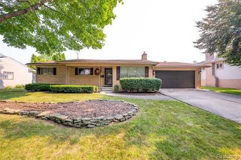 956 Blairmoor Court, Grosse Pointe Woods, MI 48236