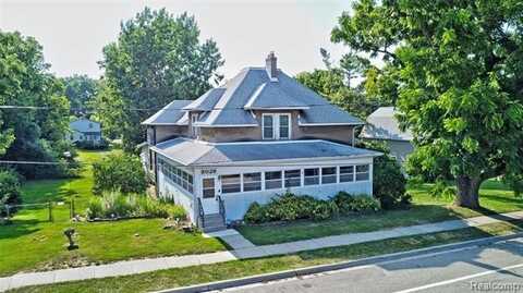 8028 Clarence Street, Goodrich, MI 48438