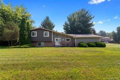 3520 Tara Drive, Highland, MI 48356